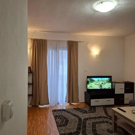 Apartment Razan *